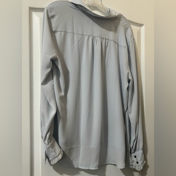LOFT Light Blue Button Up Long Sleeve Blouse Women’s Size Large - Picture 2 of 3